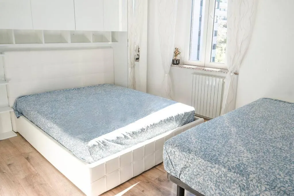 Imb23 - Central Apartment Of Milan - 0*,  Italy